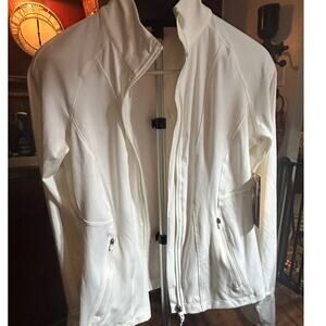 Avia Winter White Performance Full zip jacket with thumb holes